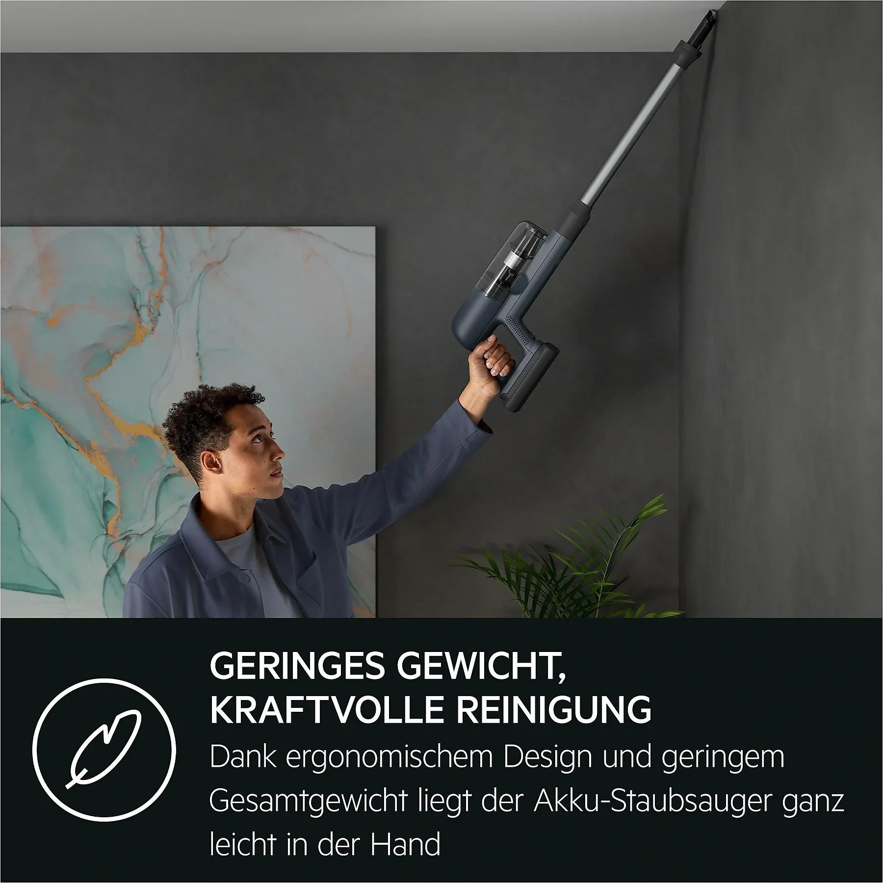 AEG ULTIMATE 7000 AP71U142MM kabelloser Stielsauger 300 W